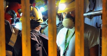 La protesta dei minatori del Sulcis a 400 metri sottoterra
