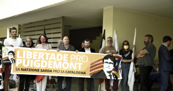 manifestazione di solidarietà al presidente Puigdemont (foto marcellosaba.com)